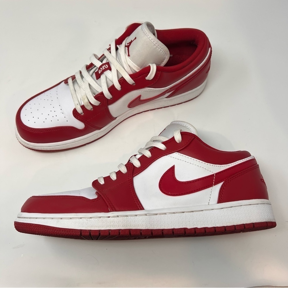 [Nike]